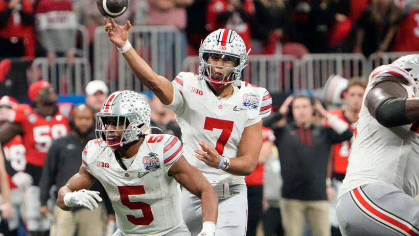 Ohio State Buckeyes quarterback C.J. Stroud (7) throws a pass