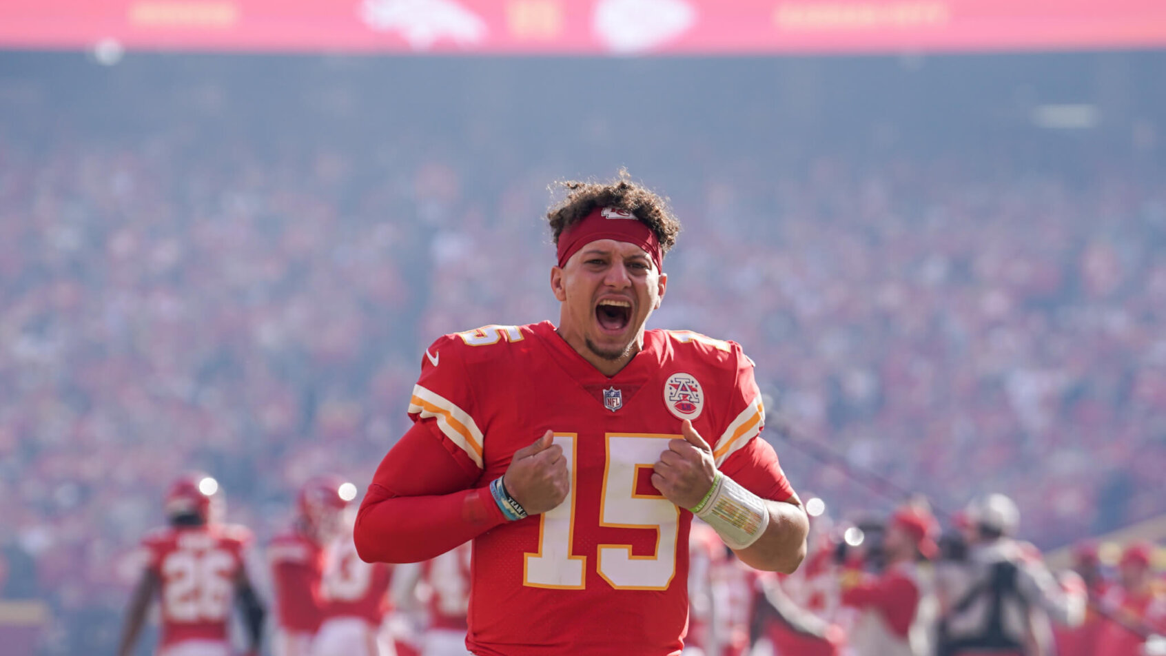 Patrick Mahomes beating chest with two hands