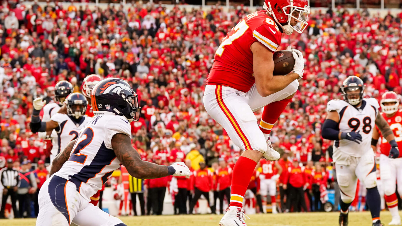 Kansas City Chiefs tight end Travis Kelce