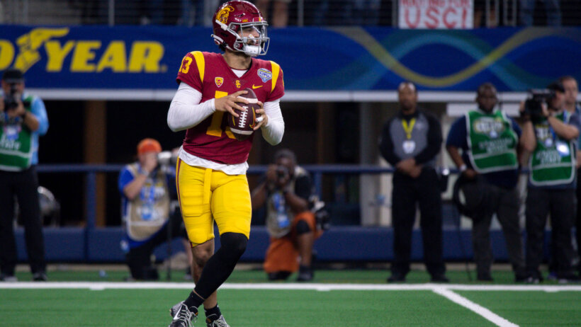 Trojans quarterback Caleb Williams (13) in action during the game between the USC Trojans and the Tulane Green Wave