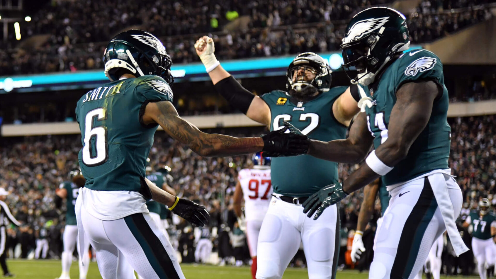 Eagles players celebrate TD
