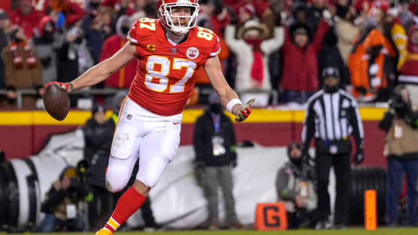Travis Kelce touchdown celebration