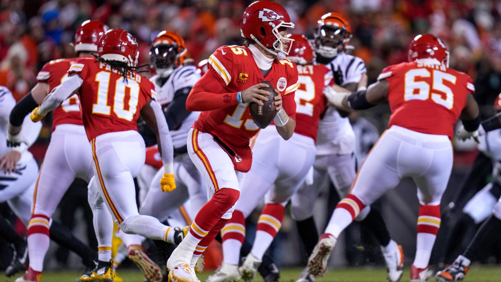 Kansas City Chiefs QB Patrick Mahomes running with football