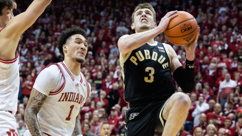 Braden Smith shoots; Purdue Boilermakers
