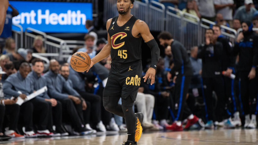 Donovan Mitchell dribbling ball