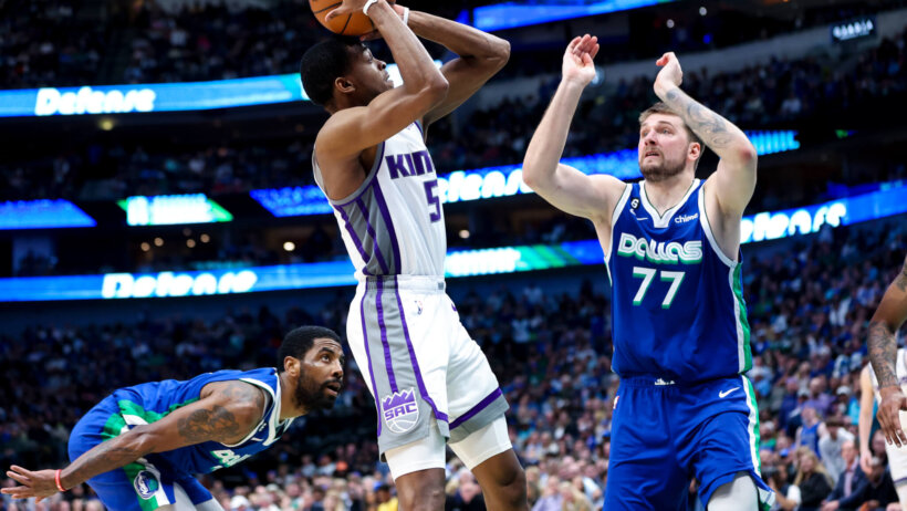 Sacramento Kings guard De'Aaron Fox. Kings vs Nuggets