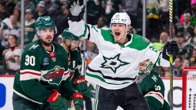 Roope Hintz celebrates a Dallas Stars goal against the Minnesota Wild