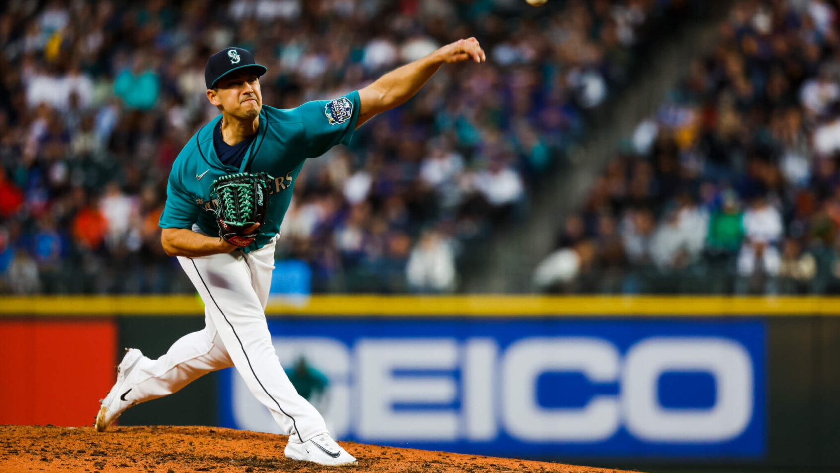 Seattle Mariners starting pitcher Marco Gonzales throwing a pitch