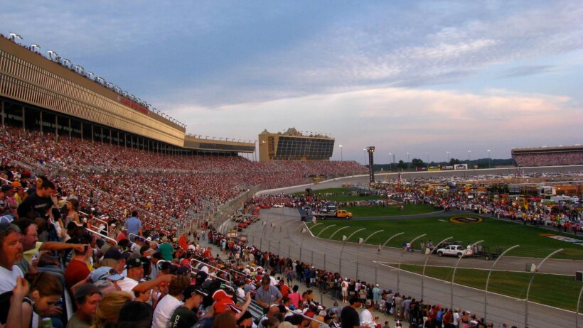 Full crowd at Atlanta Motor Speedway
