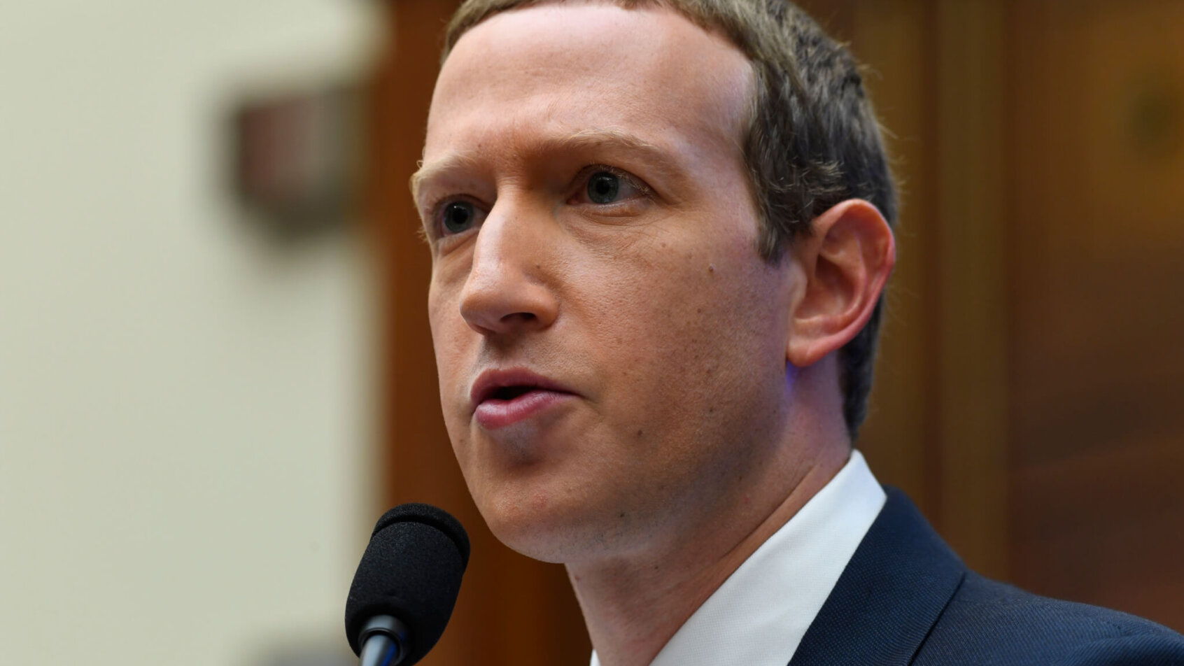 Mark Zuckerberg is favored over Elon Musk in Musk vs Zukerberg odds