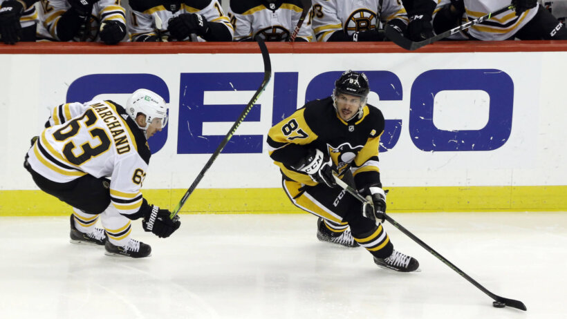 Pittsburgh Penguins center Sidney Crosby and Boston Bruins center Brad Marchand