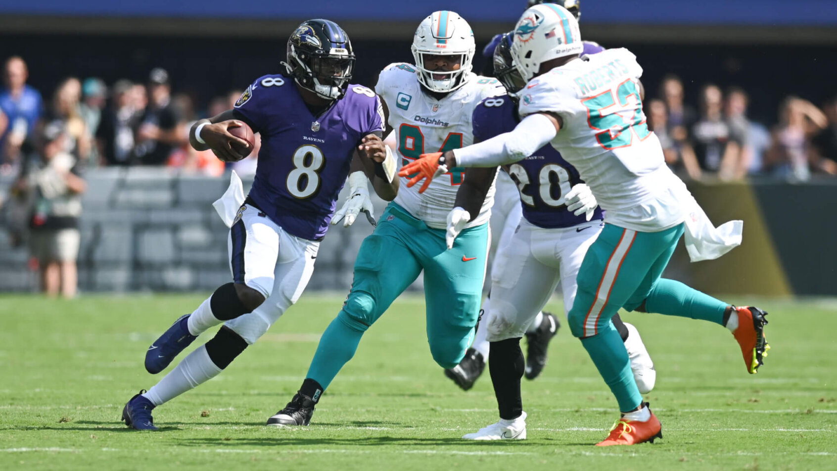 Lamar Jackson and the Ravens are 3.5-point home favorites over the Dolphins in their NFL Week 17 game.
