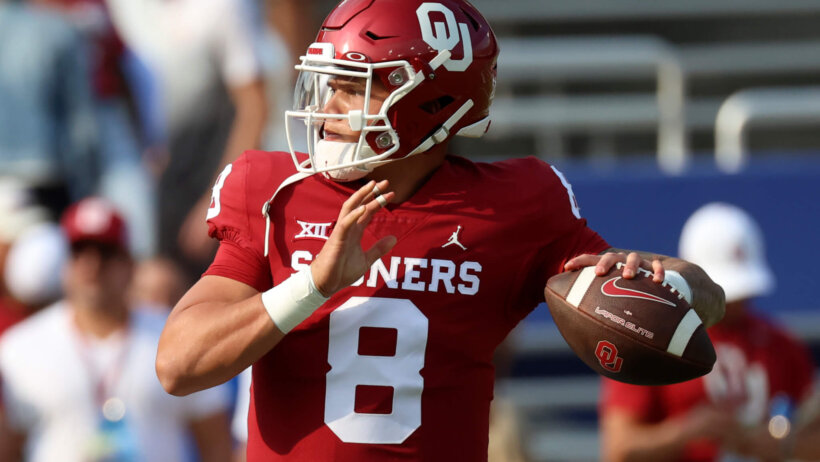 Oklahoma Sooners quarterback Dillon Gabriel warms up
