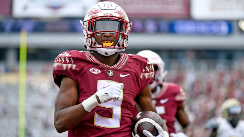 Florida State Seminoles running back Lawrance Toafili runs for a touchdown