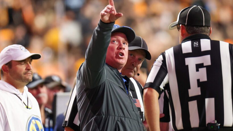 Kentucky Wildcats head coach Mark Stoops