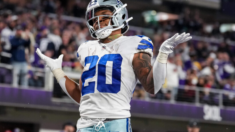 Dallas Cowboys running back Tony Pollard celebrates his touchdown
