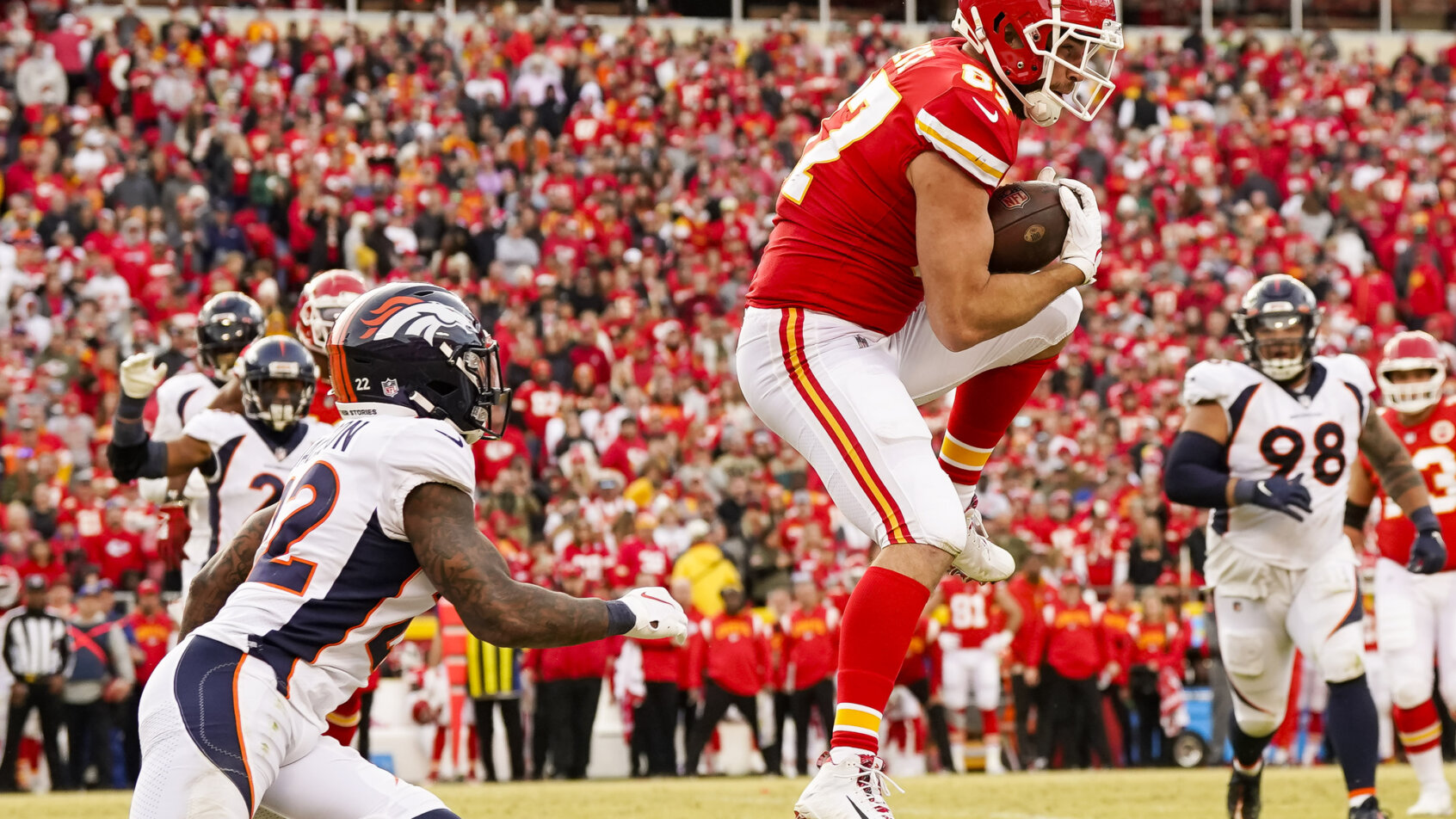 The Chiefs are 10.5-point home favorites over the Broncos in the NFL Week 6 opening odds.