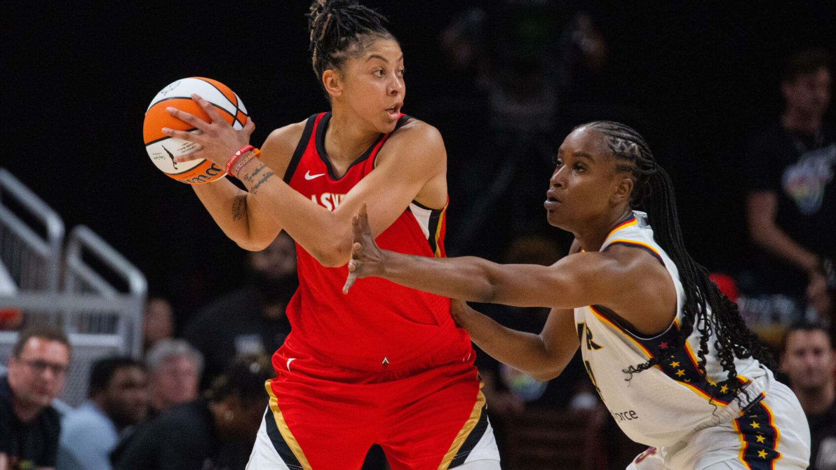Las Vegas Aces forward Candace Parker (3) looks to pass the ball