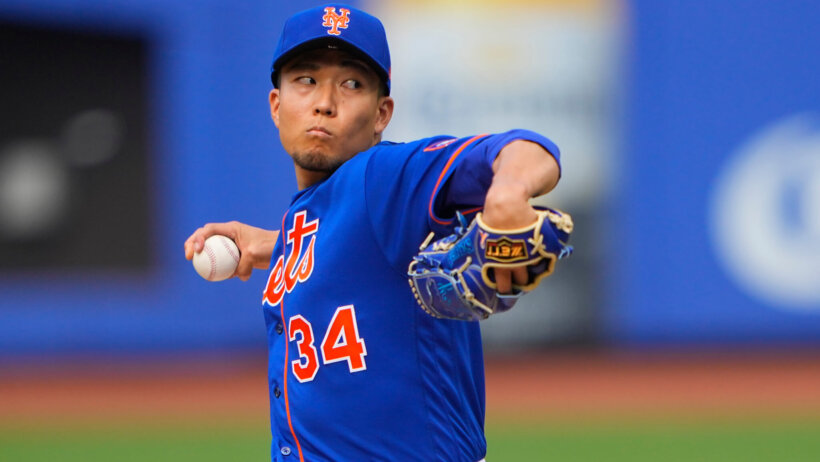 New York Mets pitcher Kodai Senga mid-pitch
