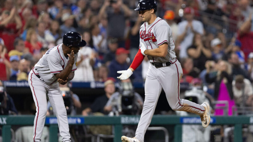 Atlanta Braves first baseman Matt Olson celebrates a homer