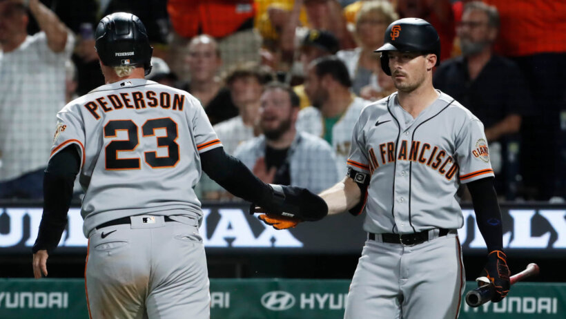 San Francisco Giants designated hitter Joc Pederson (23). Giants vs Pirates