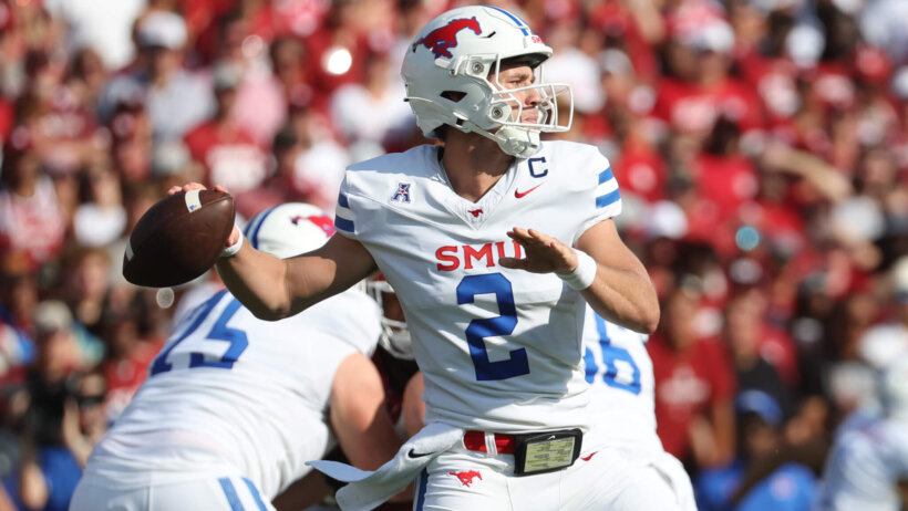 SMU Mustangs quarterback Preston Stone throws