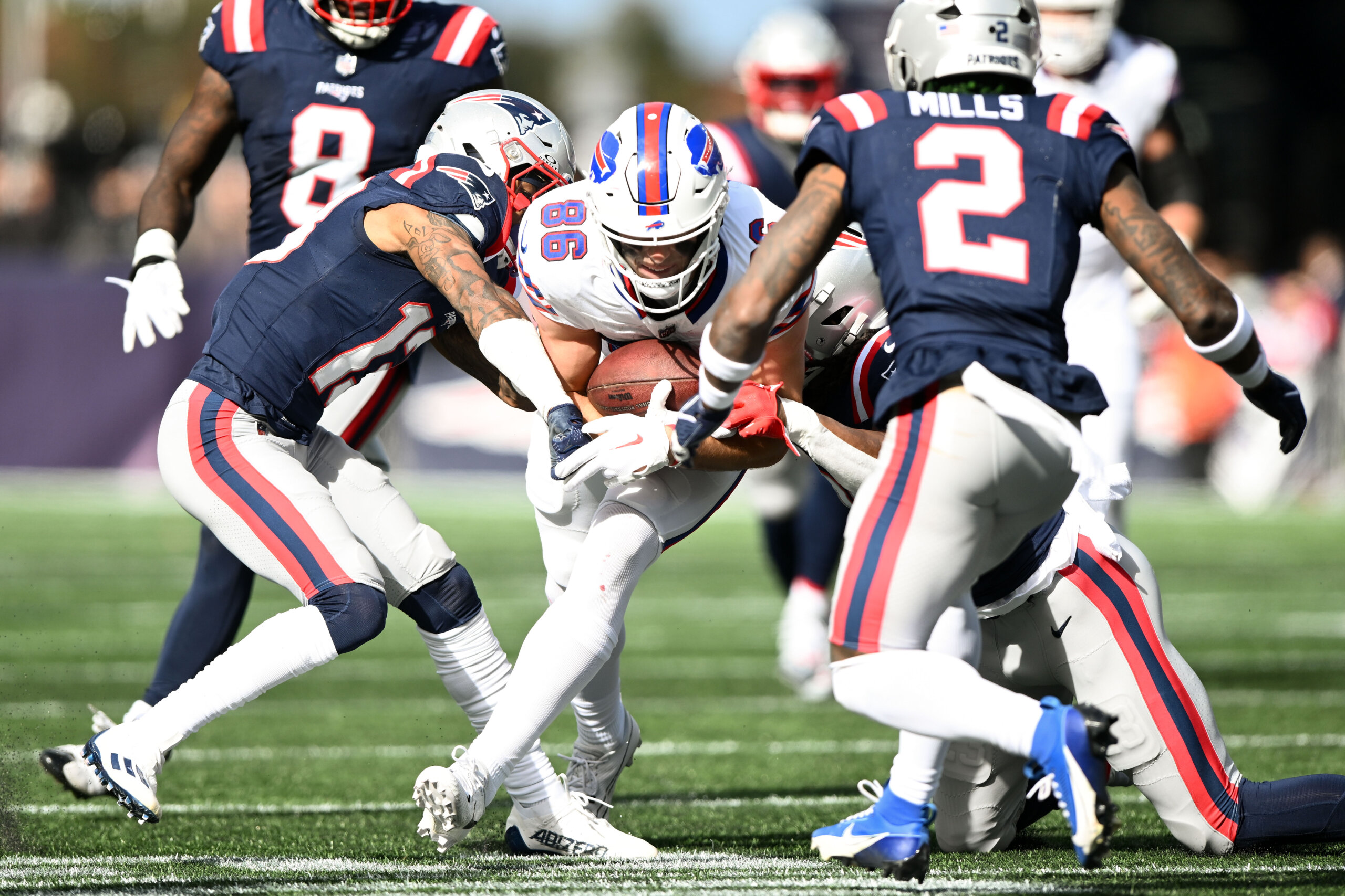 Buffalo Bills tight end Dalton Kincaid (86) runs against the New England Patriots