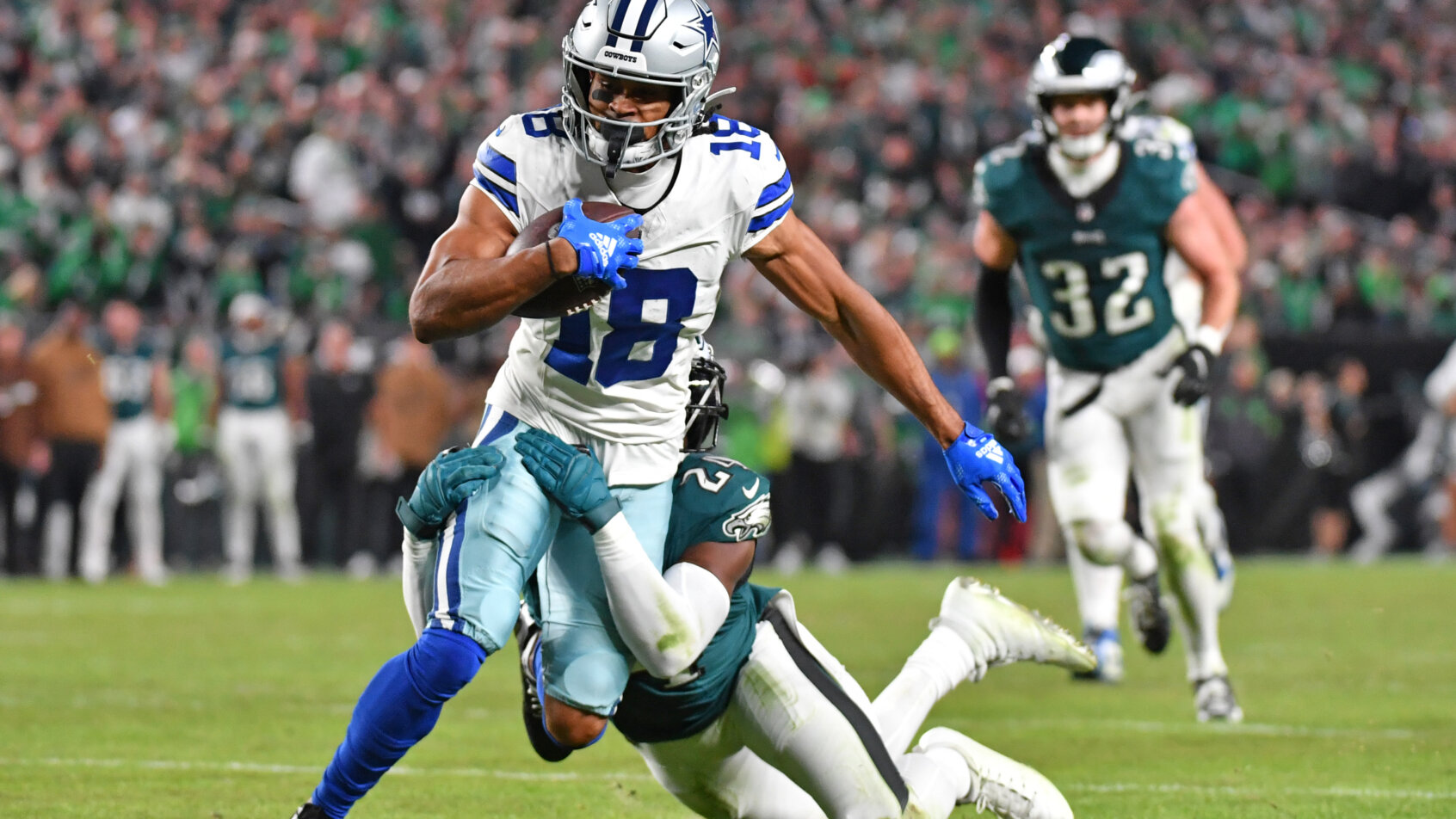 Philadelphia Eagles cornerback James Bradberry (24) tackles Dallas Cowboys wide receiver Jalen Tolbert