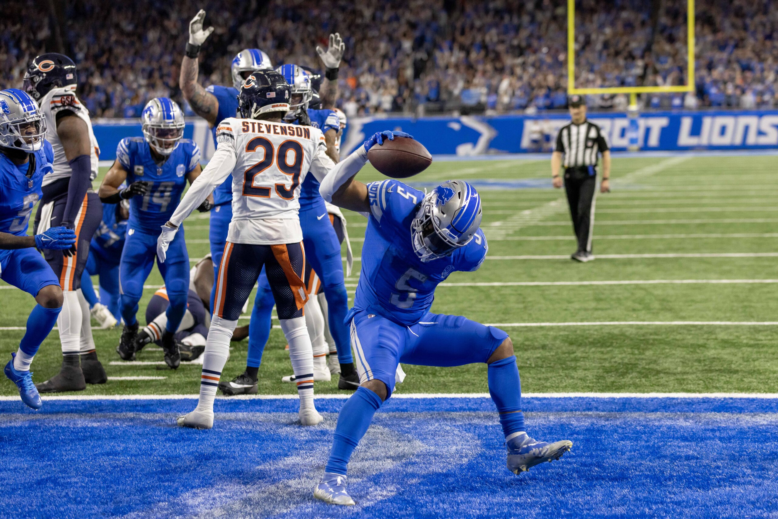 The rushing yardage total for Detroit RB in the Packers vs Lions player props is set at 68.5 yards.