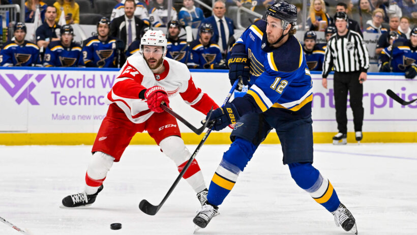 St. Louis Blues right wing Kevin Hayes shoots and scores against the Detroit Red Wings