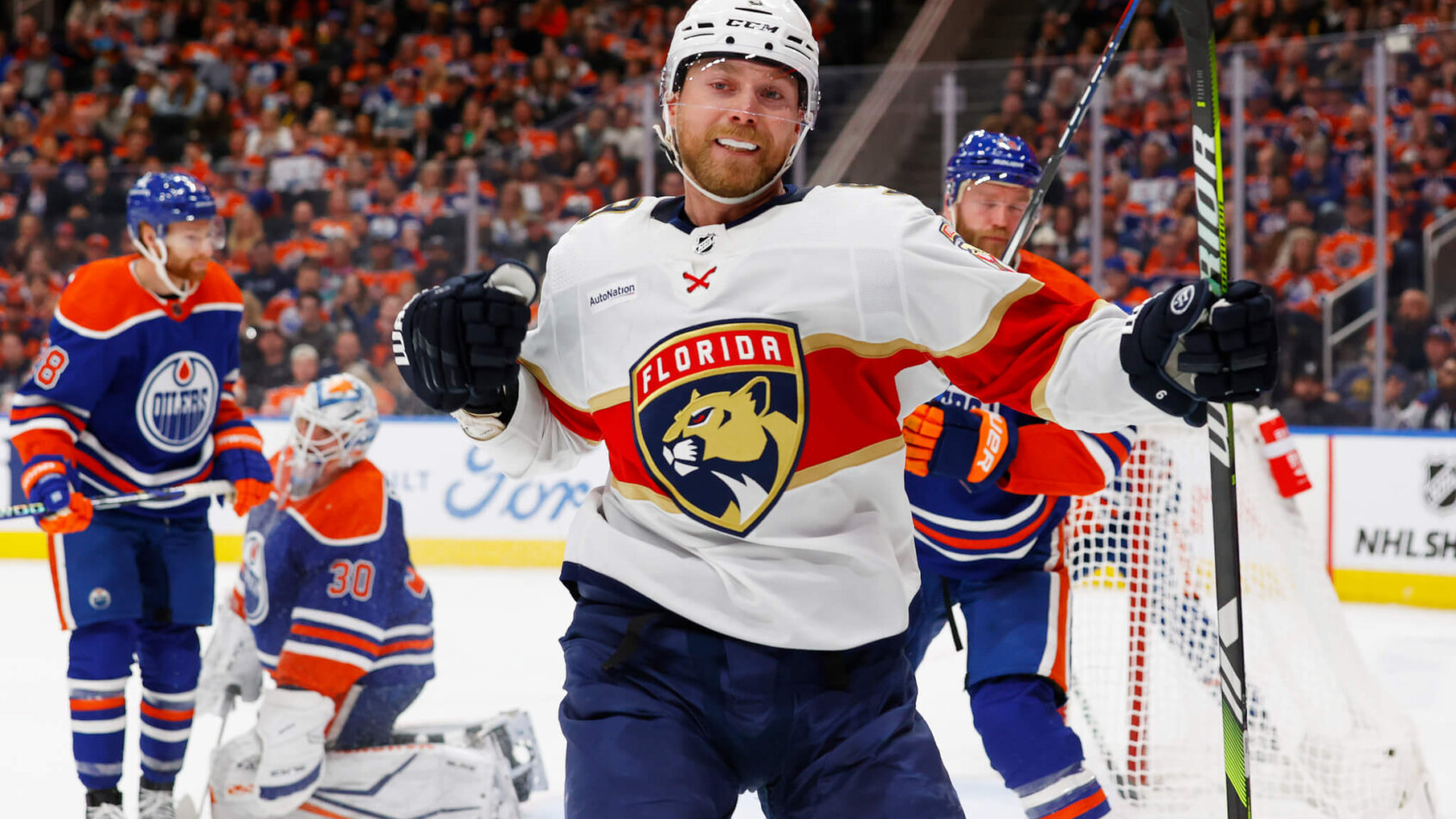Florida Panthers Sam Bennett celebrates a goal against Oilers