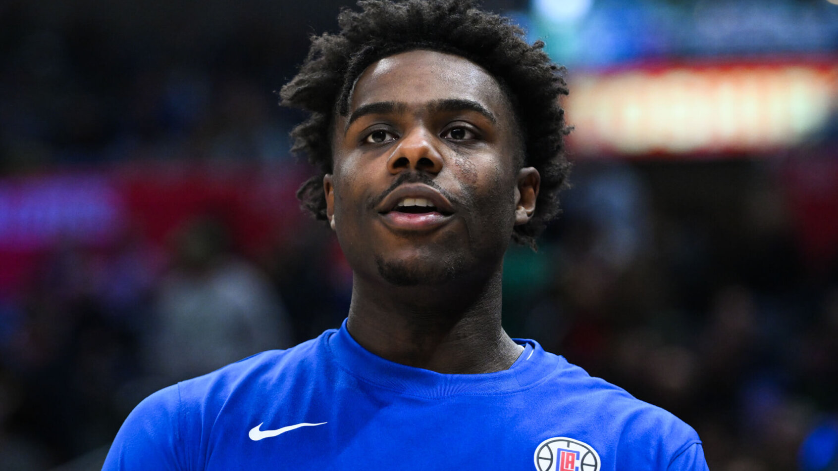 Los Angeles Clippers forward Kobe Brown warming up before a game