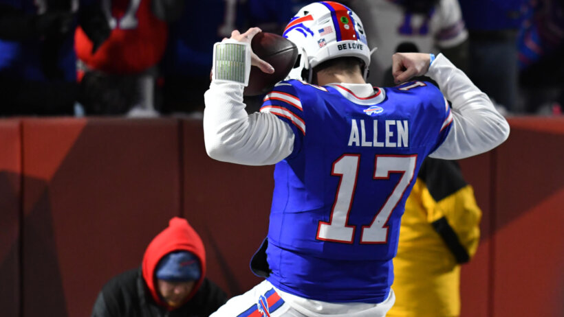 Buffalo Bills quarterback Josh Allen (17) celebrates a touch down in the first half against the Pittsburgh Steelers