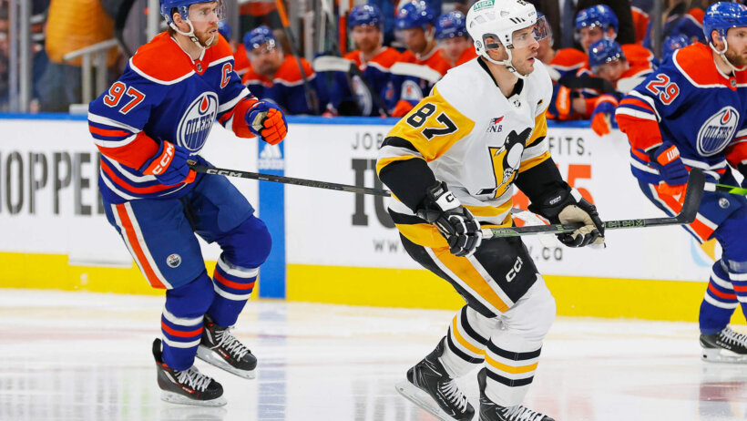 Pittsburgh Penguins forward Sidney Crosby and Edmonton Oilers forward Connor McDavid