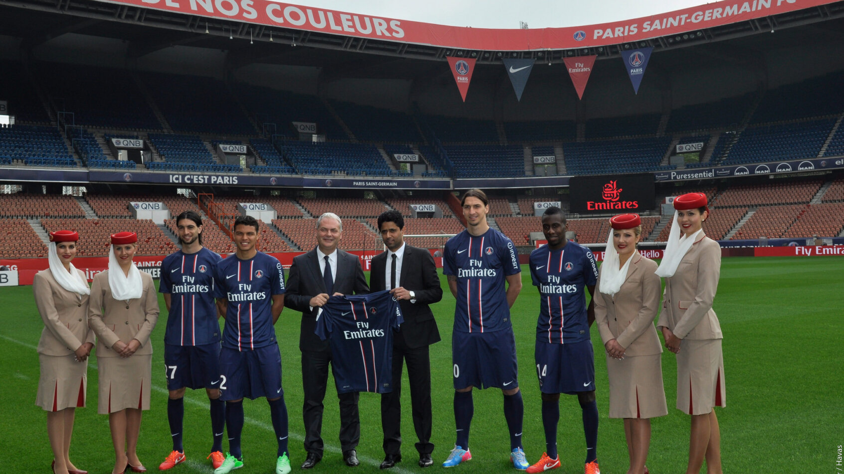 PSG photo op with owners