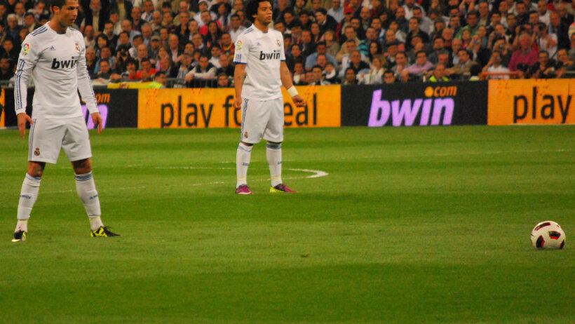 Ronaldo sets up for a free kick