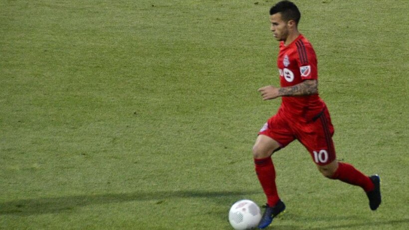 Sebastian Giovinco runs the ball